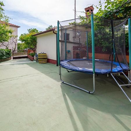 1 Bedroom Amazing Apartment In Peruški 外观 照片