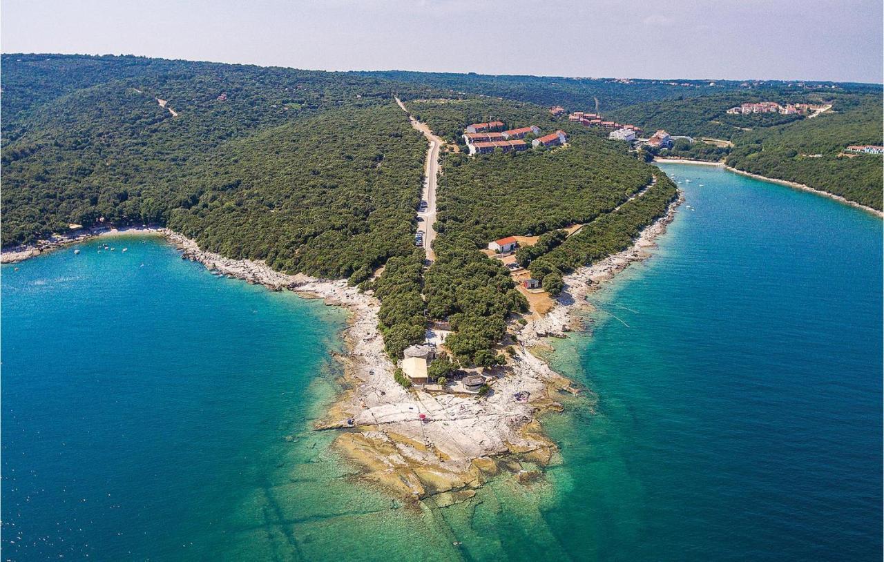 1 Bedroom Amazing Apartment In Peruški 外观 照片