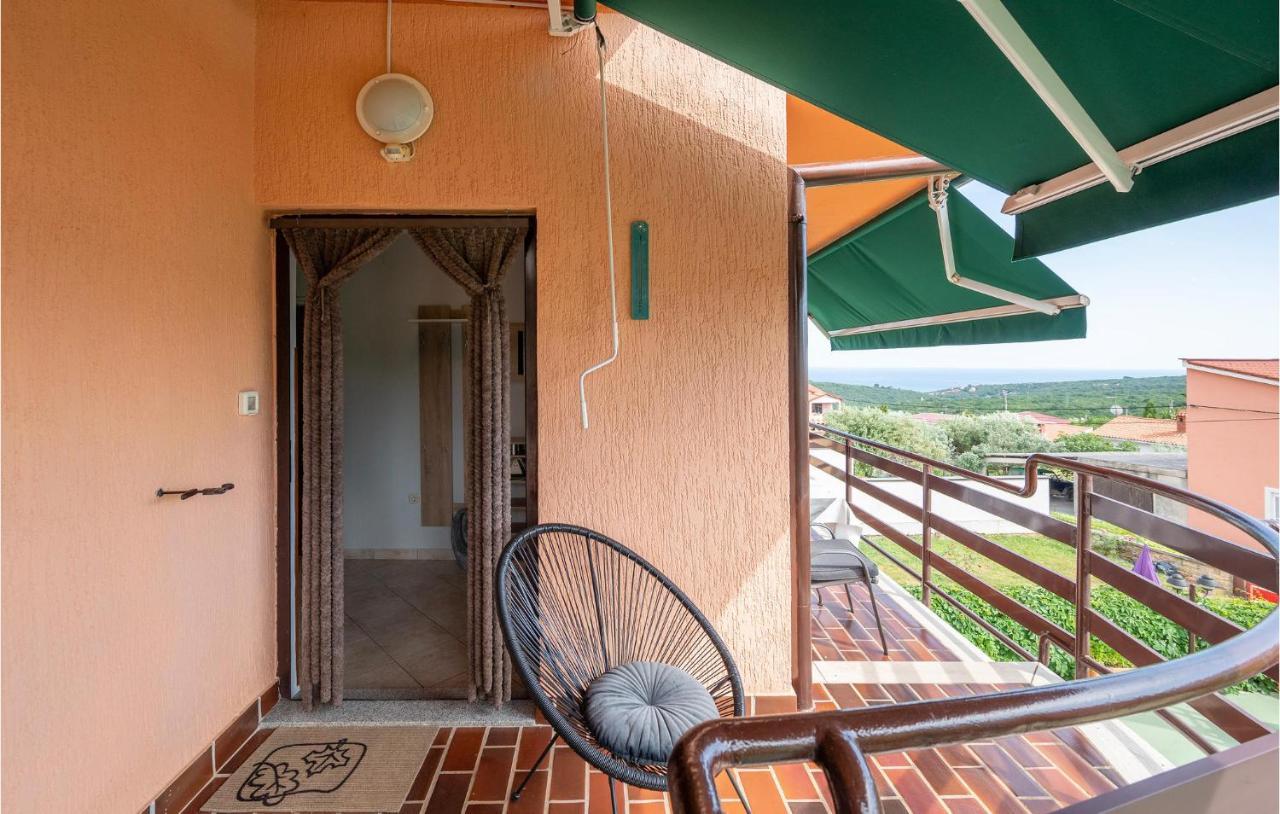 1 Bedroom Amazing Apartment In Peruški 外观 照片