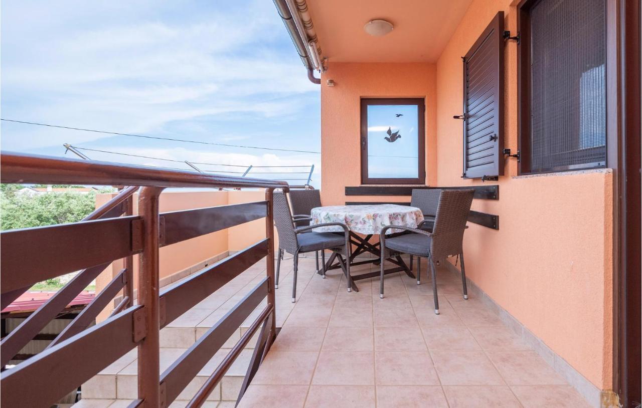 1 Bedroom Amazing Apartment In Peruški 外观 照片