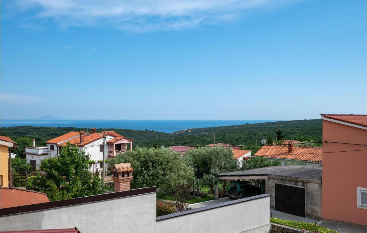 1 Bedroom Amazing Apartment In Peruški 外观 照片